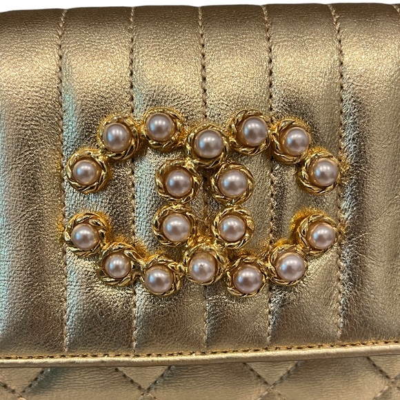 Vintage Chanel Pearl CC Front Flap Crossbody Bag - Picture 7 of 16